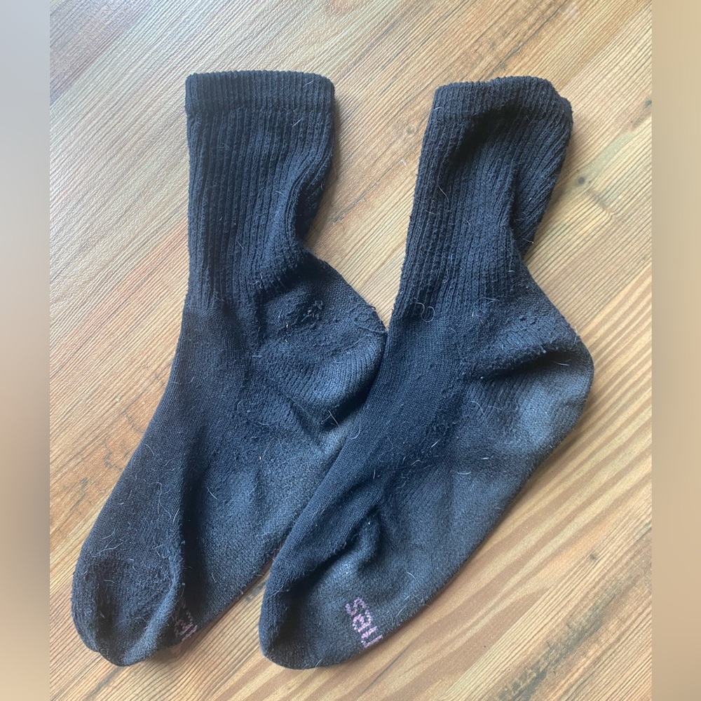 Women’s Black Crew Socks